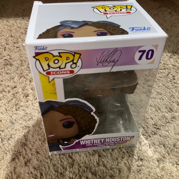 Funko Pop Icons: Whitney Houston (How Will I Know) Vinyl Figure - Picture 3 of 10